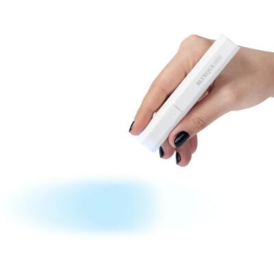 Portable flashlights